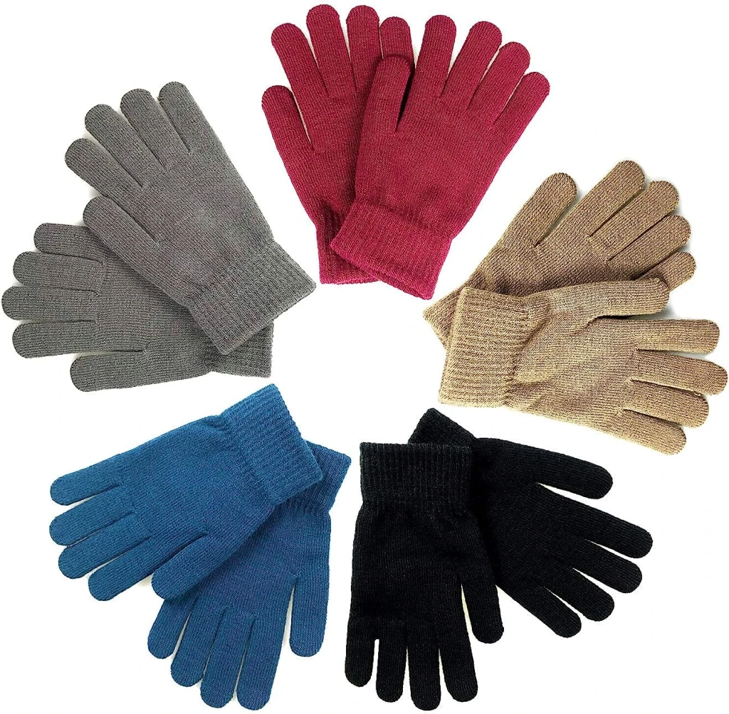Warm knit gloves