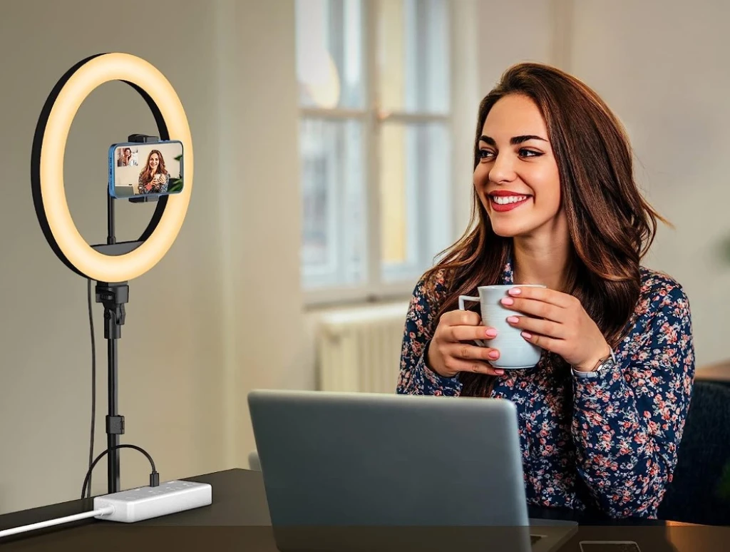 Selfie ring-light